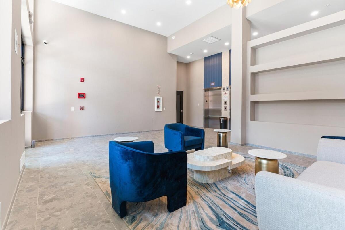 5 Mins To Fillmore! Queen Bed, Rooftop, Northernlibs! Apartment *